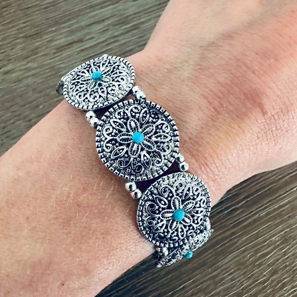 Silver Turquoise Medallion Stretch Bracelet